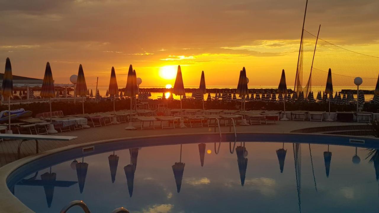 Hotel Marco リド・ディ・サヴィオ エクステリア 写真